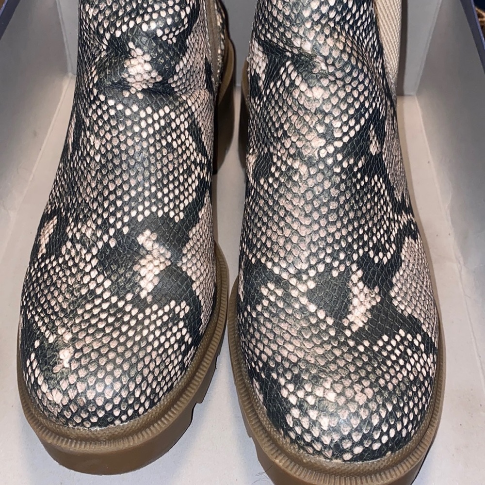 Print Boots (Target) - Picture 3 of 6